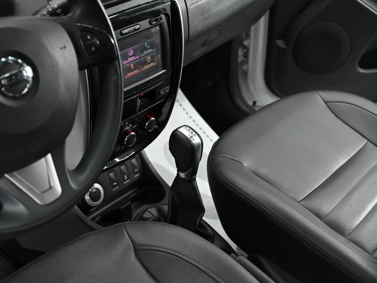 Nissan Terrano б/у, 2017, Автоматическая. Фото: #10