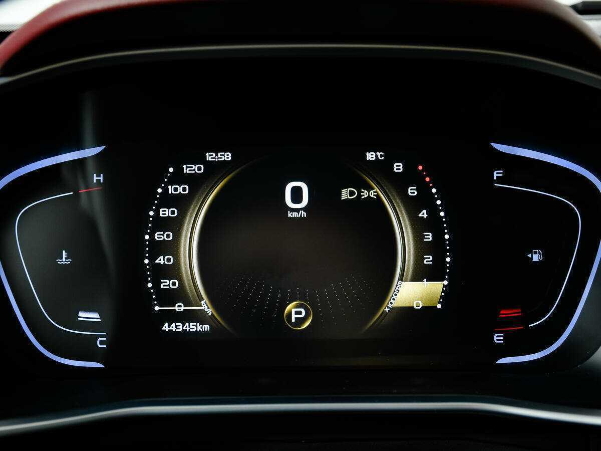 Geely Coolray б/у, 2022, Роботизированная. Фото: #9