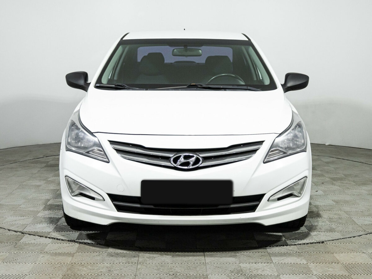 Hyundai Solaris б/у, 2015, Механическая. Фото: #1