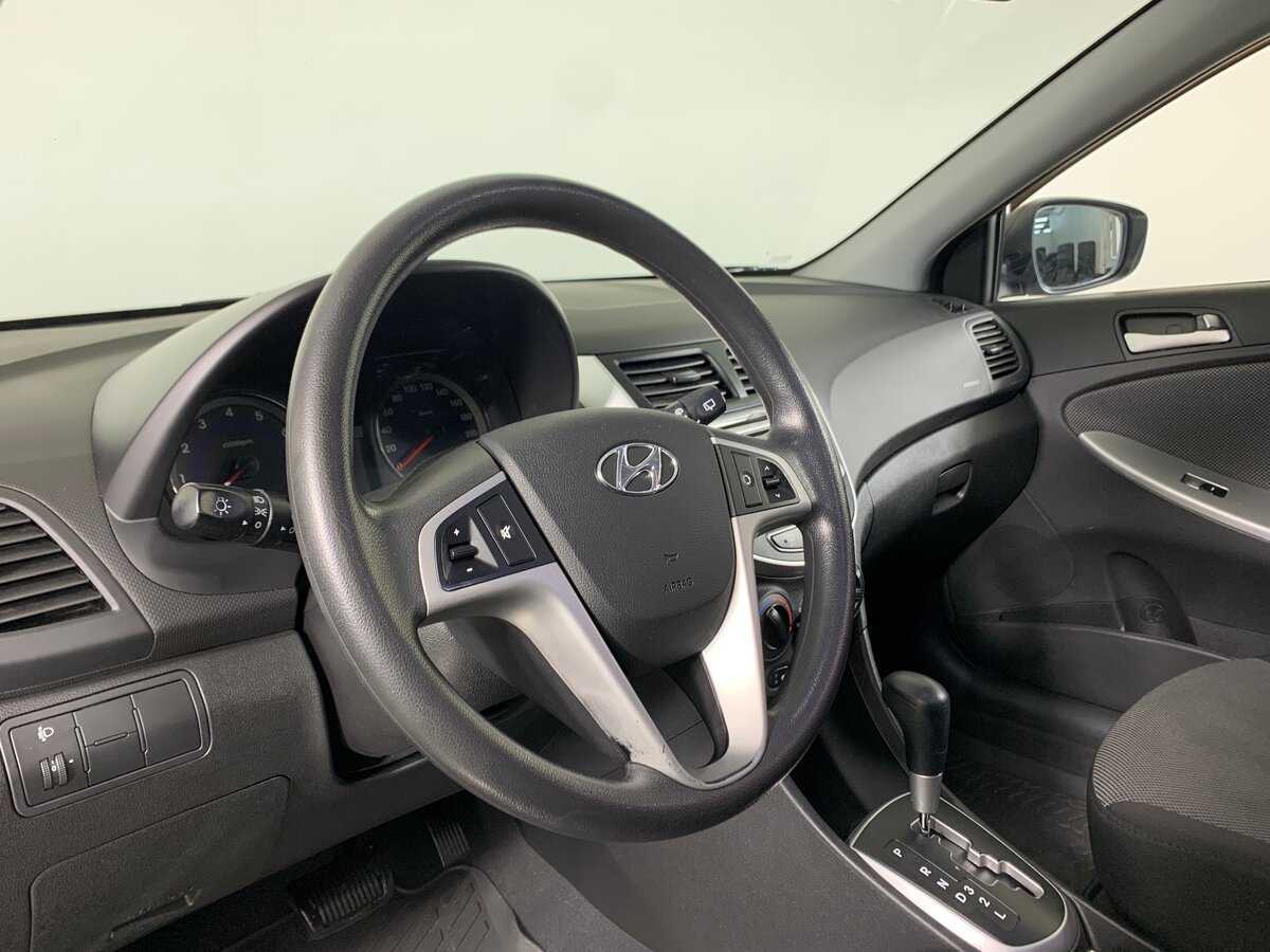 Hyundai Solaris б/у, 2013, Автоматическая. Фото: #10