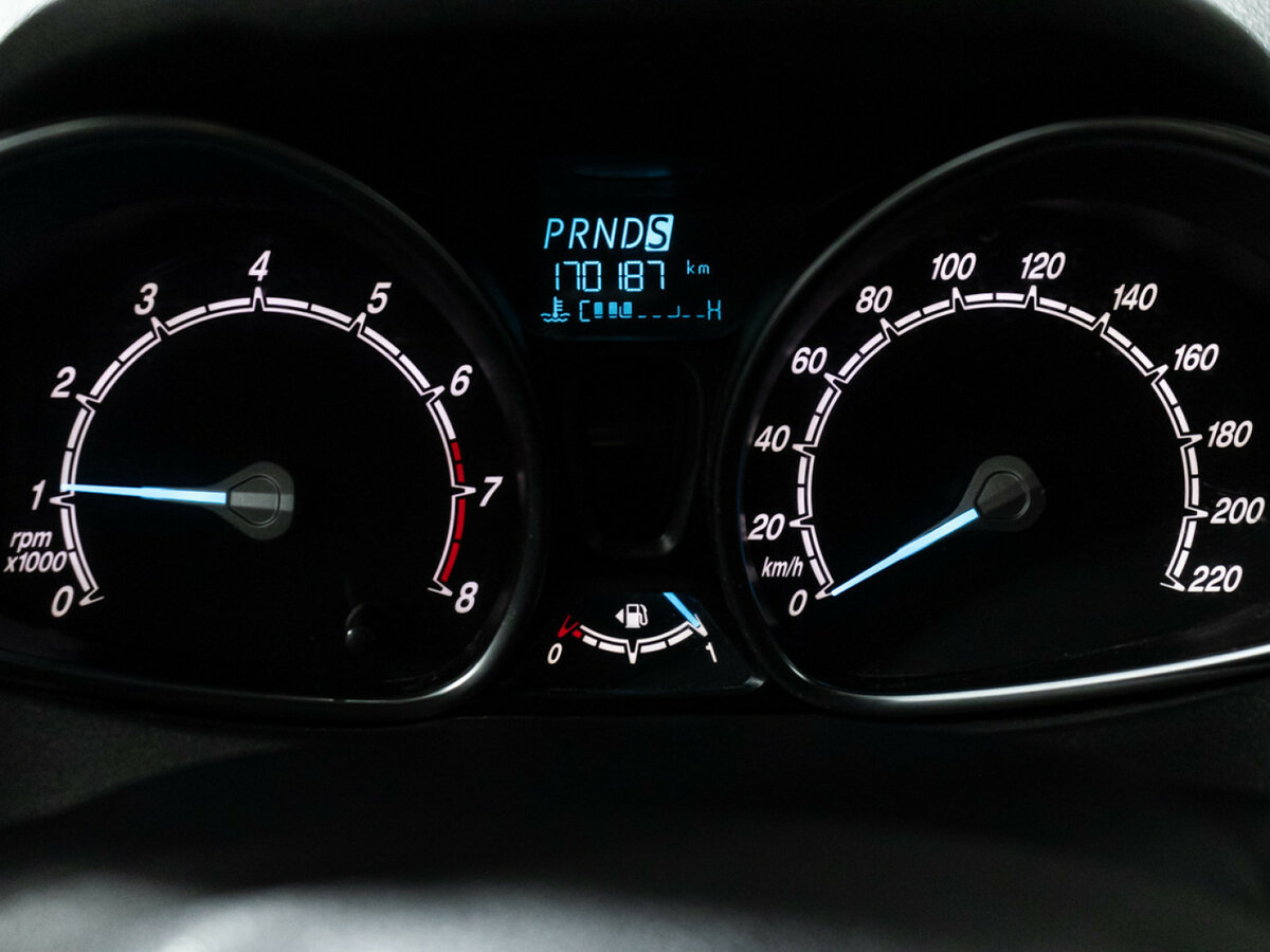 Ford Fiesta б/у, 2015, Роботизированная. Фото: #11