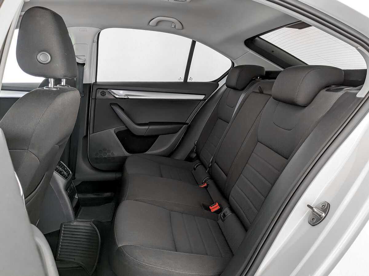 Skoda Octavia б/у, 2016, Роботизированная. Фото: #8