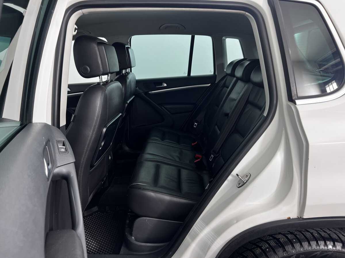 Volkswagen Tiguan б/у, 2013, Автоматическая. Фото: #11