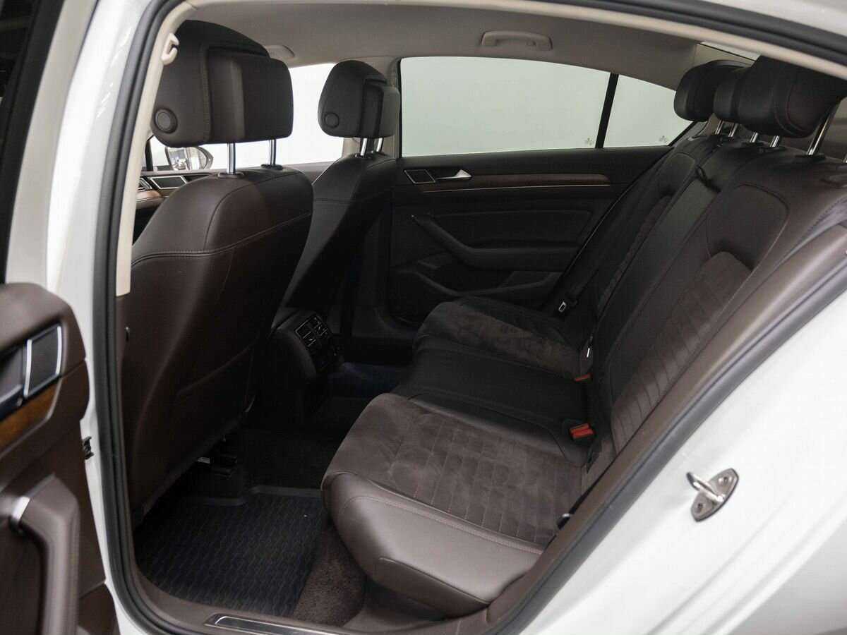 Volkswagen Passat б/у, 2016, Роботизированная. Фото: #8