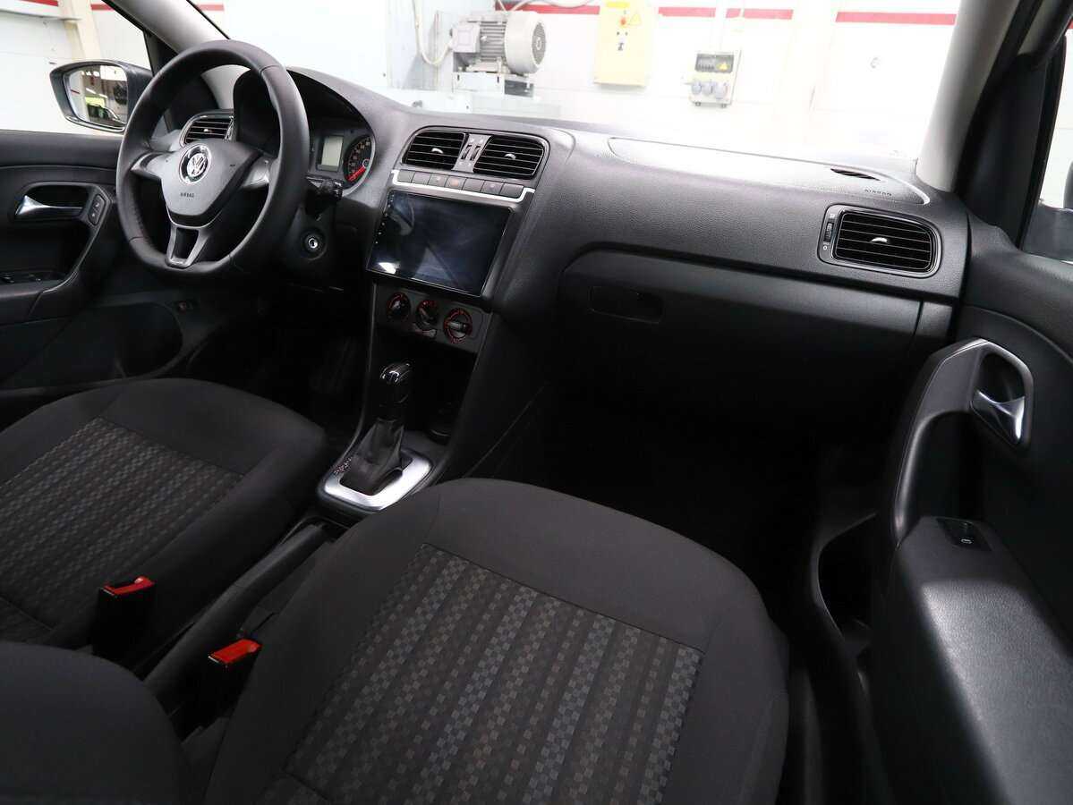 Volkswagen Polo б/у, 2017, Автоматическая. Фото: #8