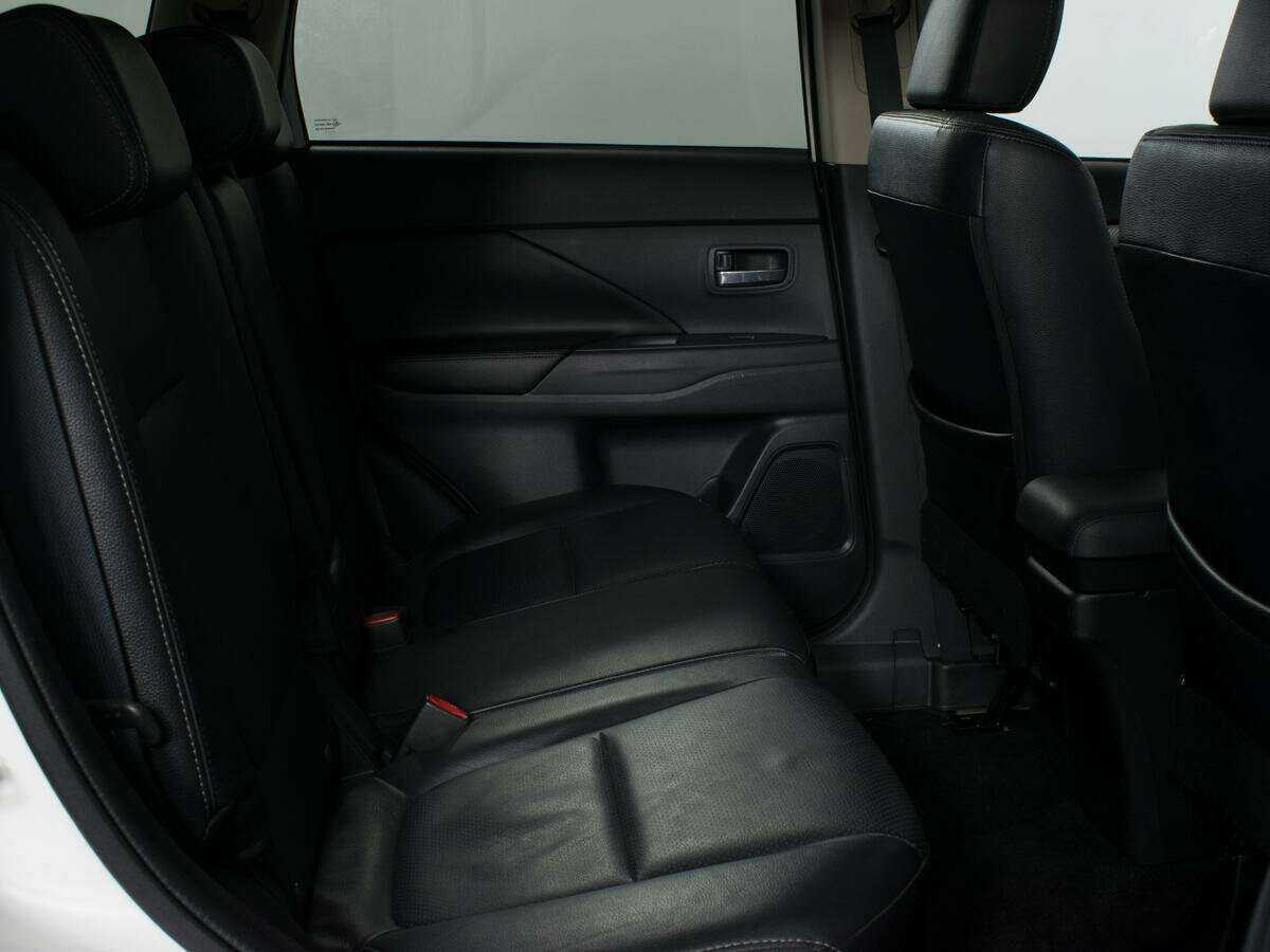 Mitsubishi Outlander б/у, 2013, Вариатор. Фото: #8