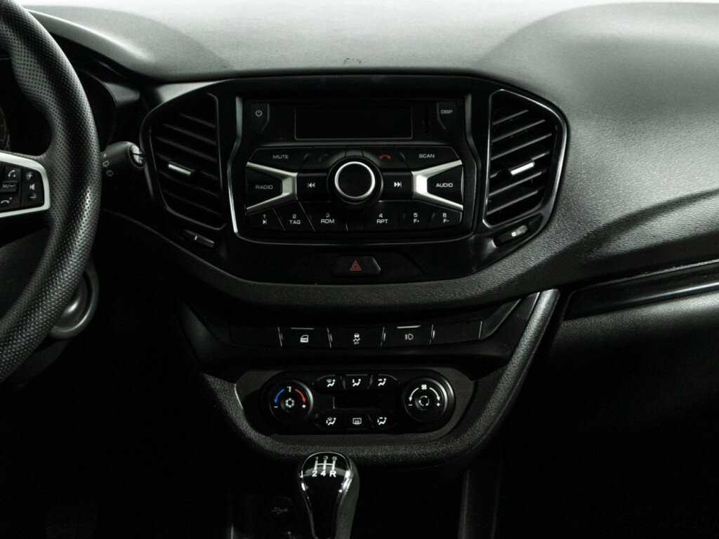 Lada (ВАЗ) Vesta б/у, 2019, Механическая. Фото: #13