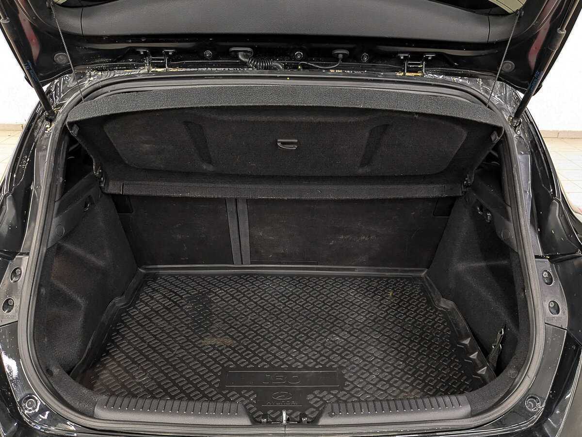 Hyundai i30 б/у, 2015, Автоматическая. Фото: #9