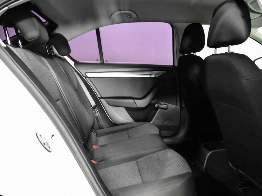 Skoda Octavia б/у, 2014, Механическая. Фото: #9