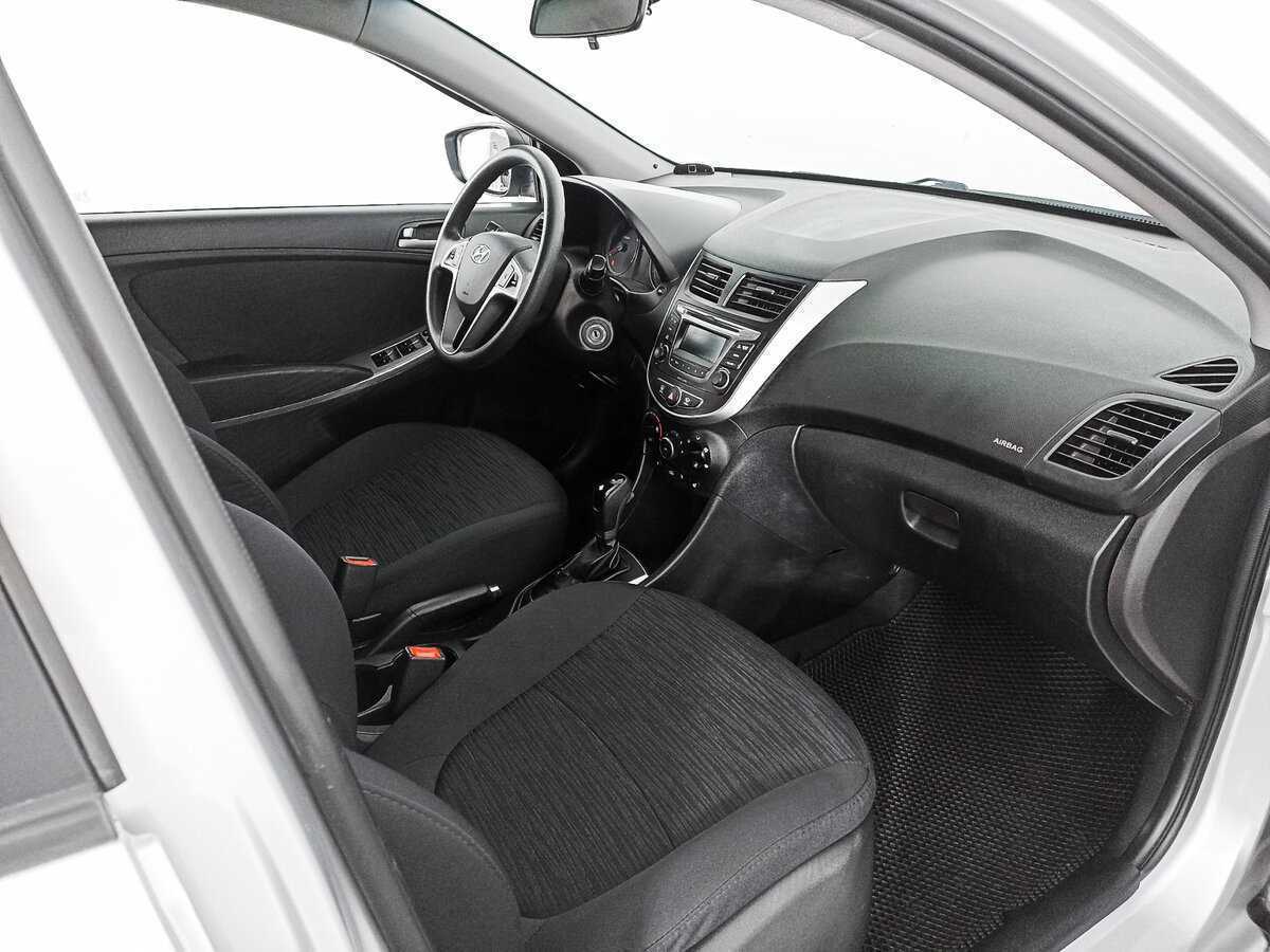 Hyundai Solaris б/у, 2015, Автоматическая. Фото: #6