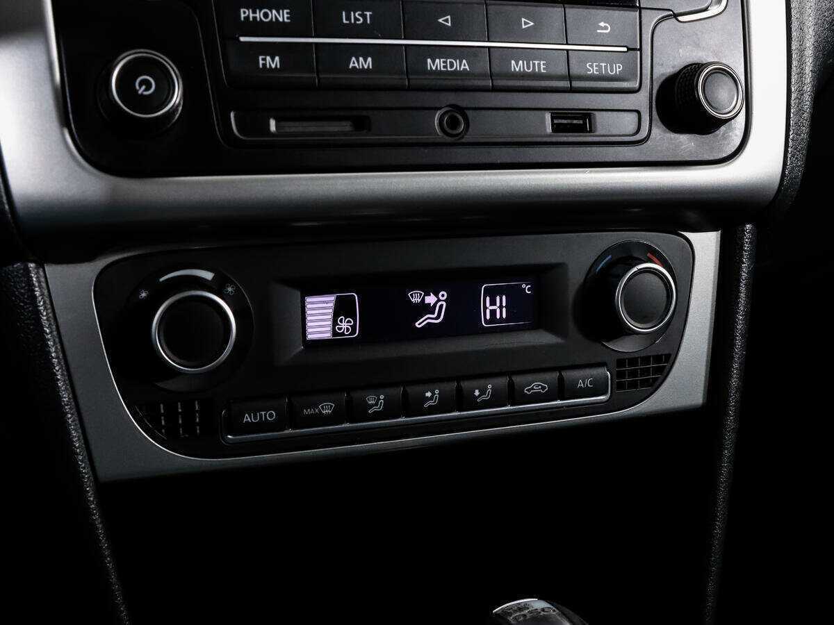 Volkswagen Polo б/у, 2017, Роботизированная. Фото: #11