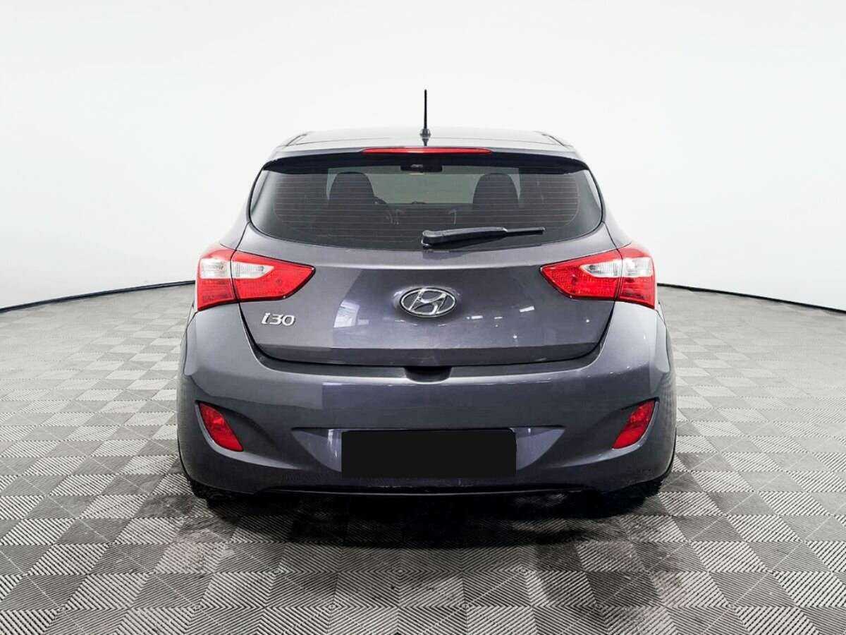 Hyundai i30 б/у, 2016, Автоматическая. Фото: #4