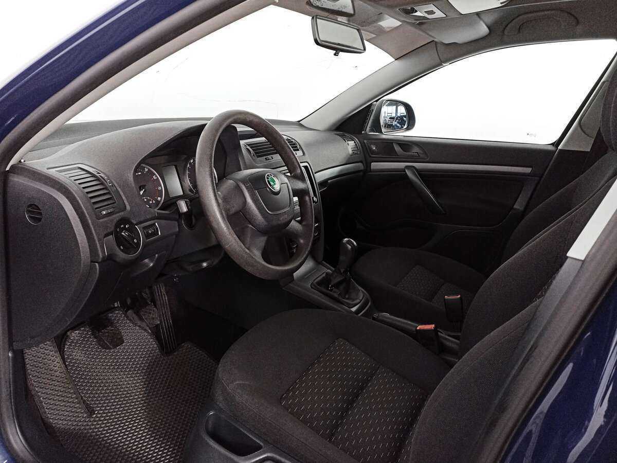 Skoda Octavia б/у, 2012, Механическая. Фото: #11