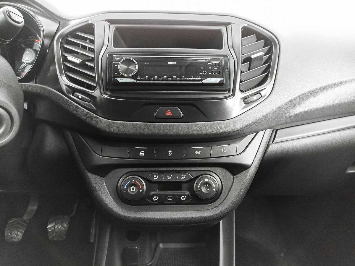 Lada (ВАЗ) Vesta б/у, 2018, Механическая. Фото: #12