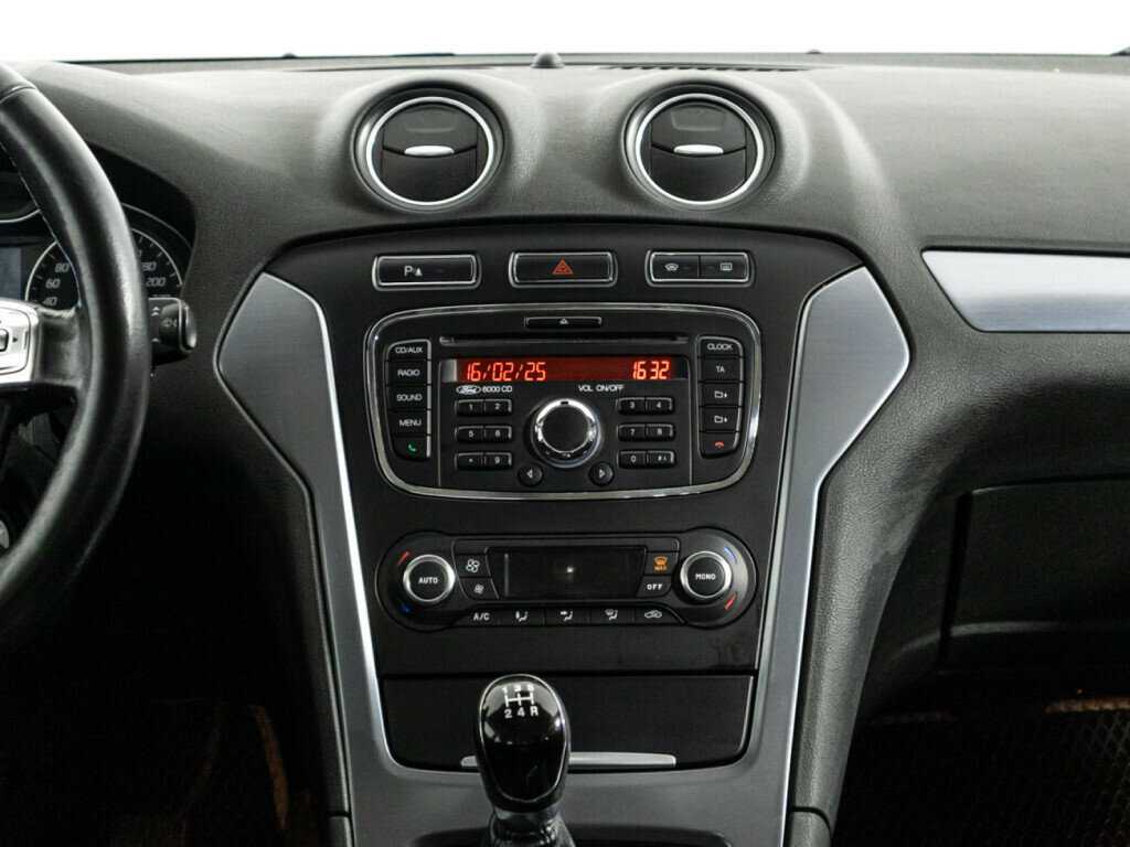 Ford Mondeo б/у, 2014, Механическая. Фото: #13