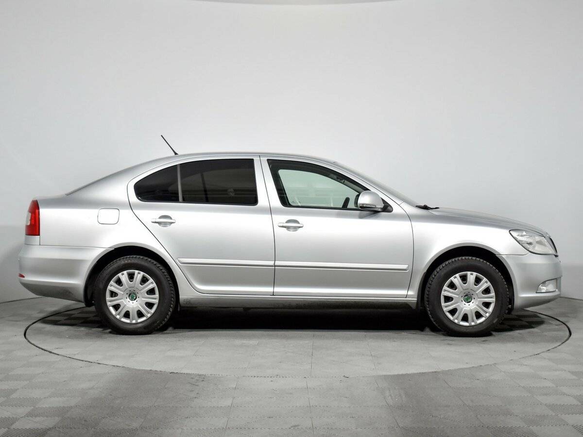 Skoda Octavia б/у, 2013, Механическая. Фото: #3