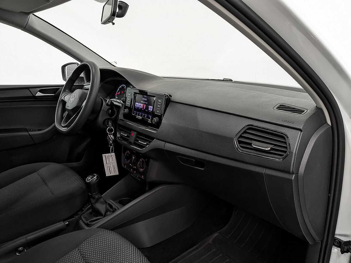 Volkswagen Polo б/у, 2020, Механическая. Фото: #12