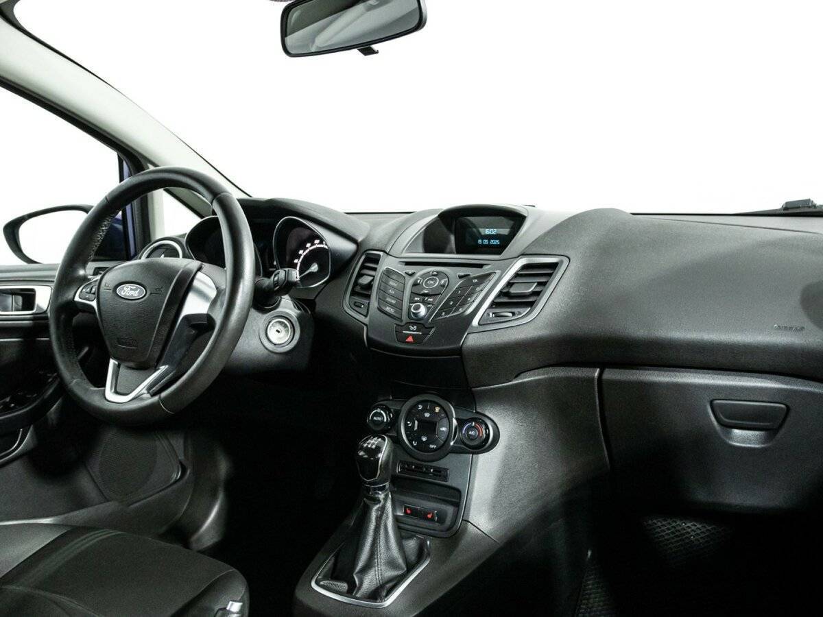 Ford Fiesta б/у, 2015, Механическая. Фото: #8
