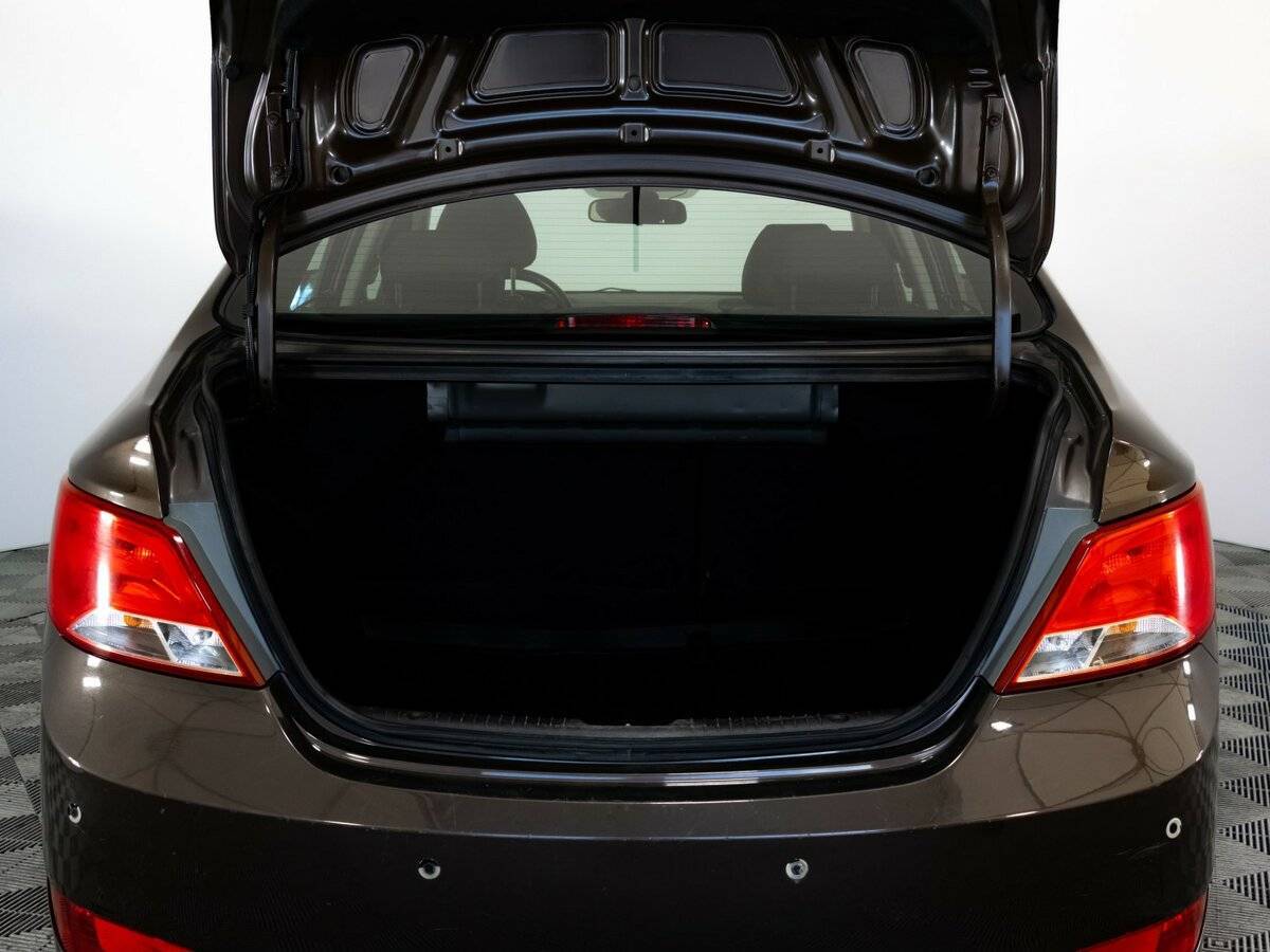 Hyundai Solaris б/у, 2016, Механическая. Фото: #11