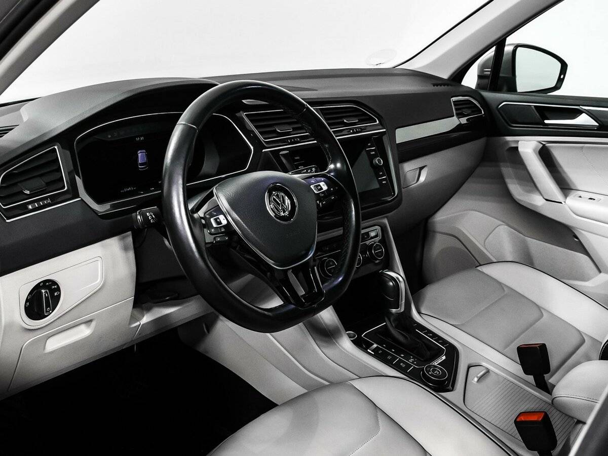Volkswagen Tiguan б/у, 2017, Роботизированная. Фото: #11