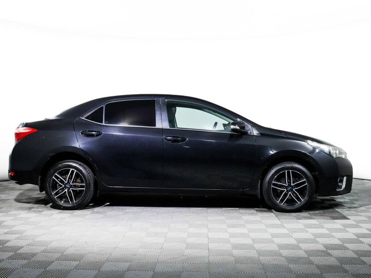 Toyota Corolla б/у, 2014, Механическая. Фото: #3