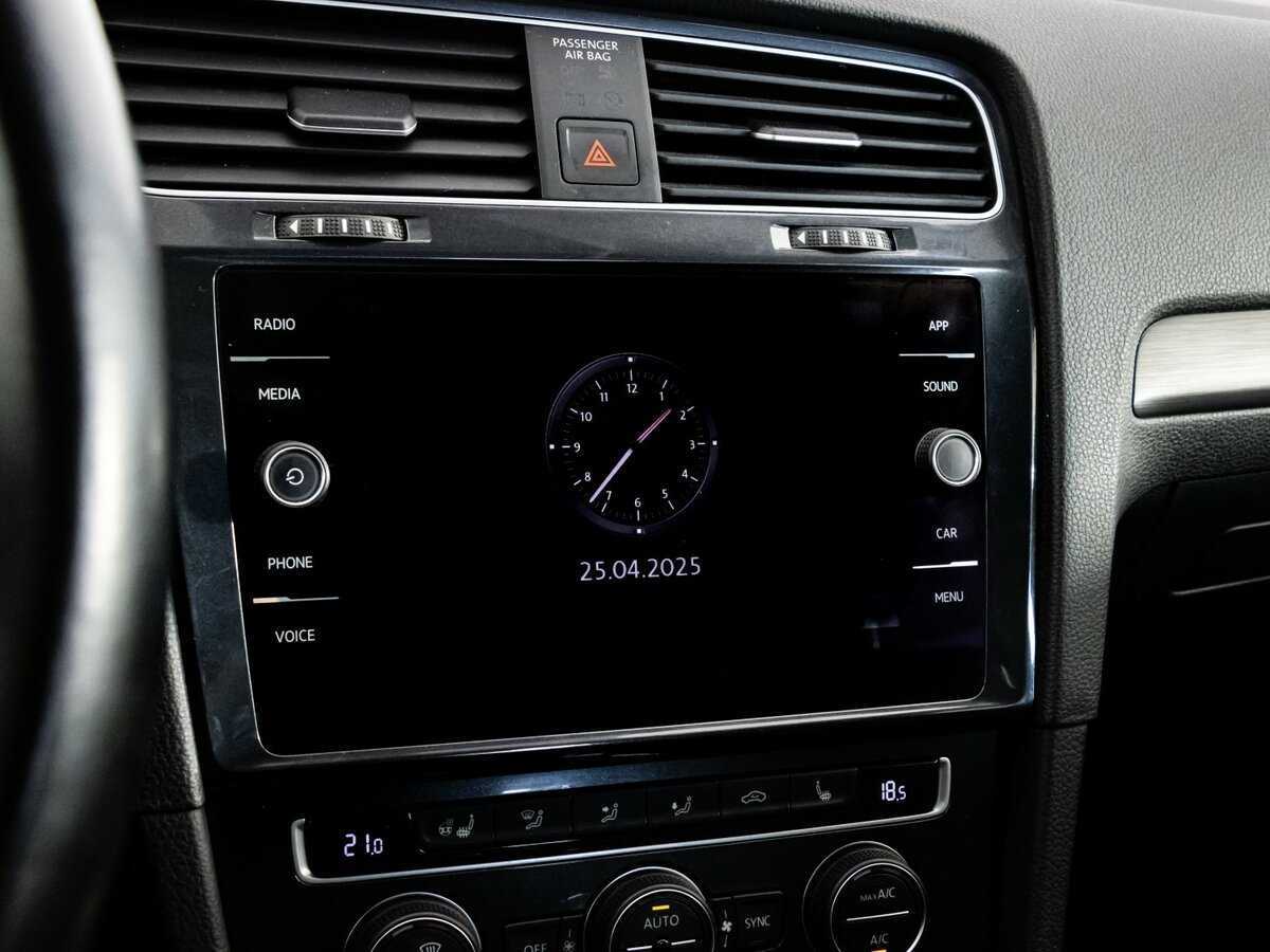 Volkswagen Golf б/у, 2018, Роботизированная. Фото: #14