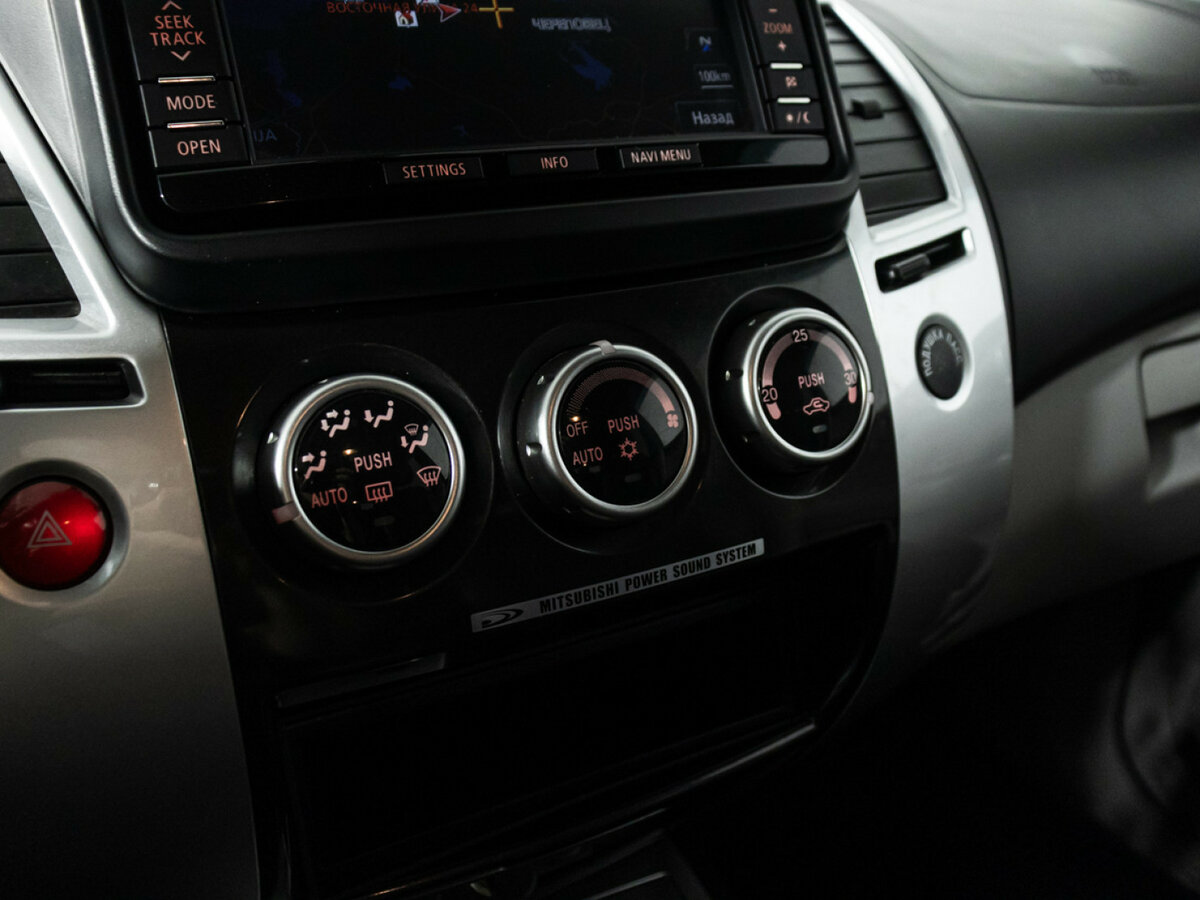 Mitsubishi Pajero Sport б/у, 2013, Автоматическая. Фото: #13