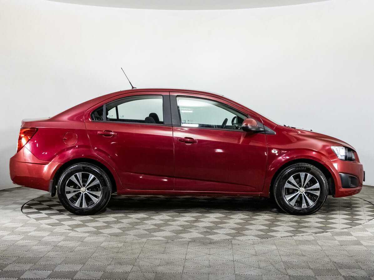 Chevrolet Aveo б/у, 2015, Автоматическая. Фото: #3