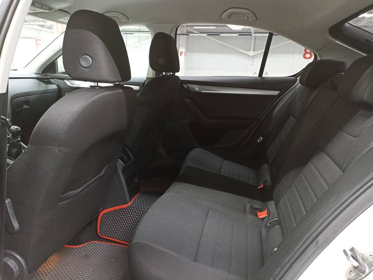 Skoda Octavia б/у, 2013, Механическая. Фото: #11