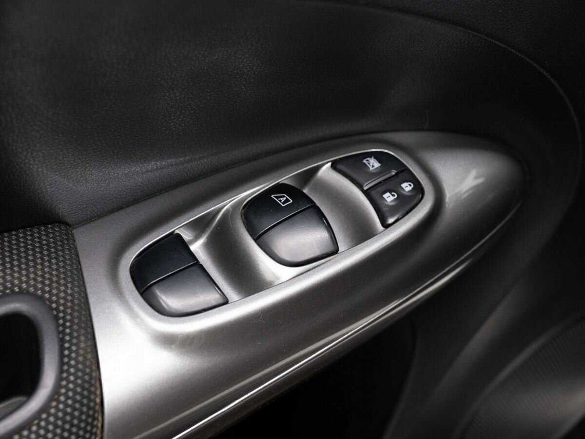 Nissan Juke б/у, 2012, Механическая. Фото: #17