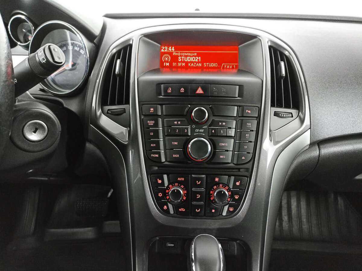 Opel Astra б/у, 2012, Автоматическая. Фото: #12