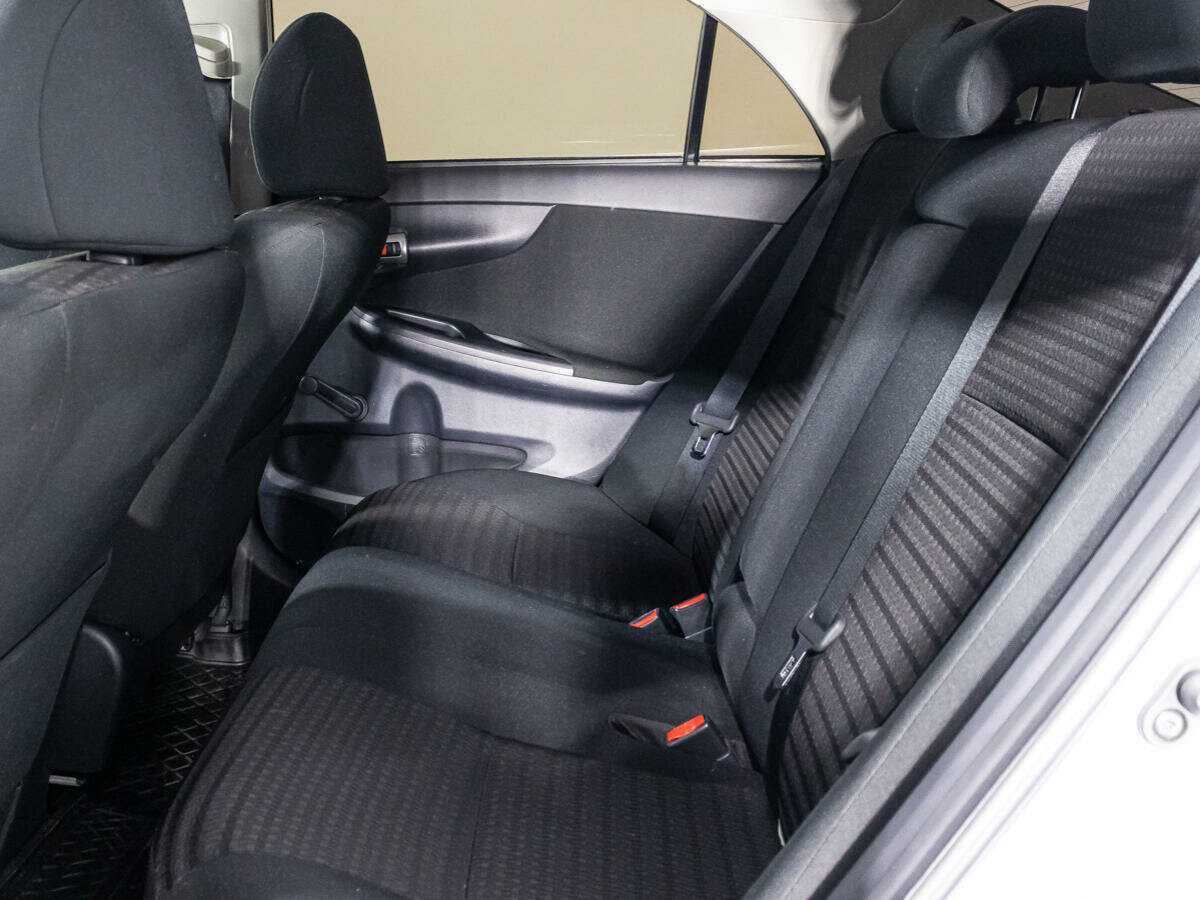 Toyota Corolla б/у, 2013, Механическая. Фото: #9