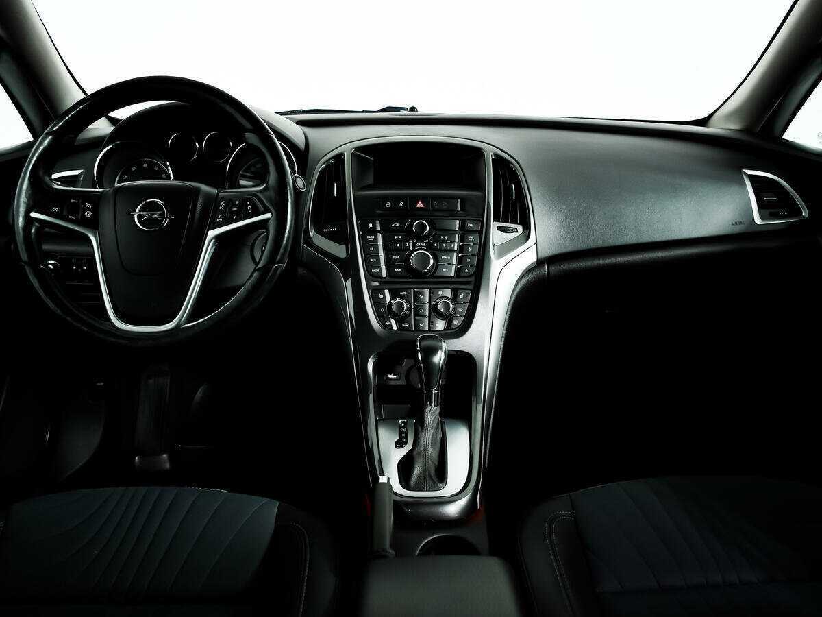Opel Astra б/у, 2013, Автоматическая. Фото: #10