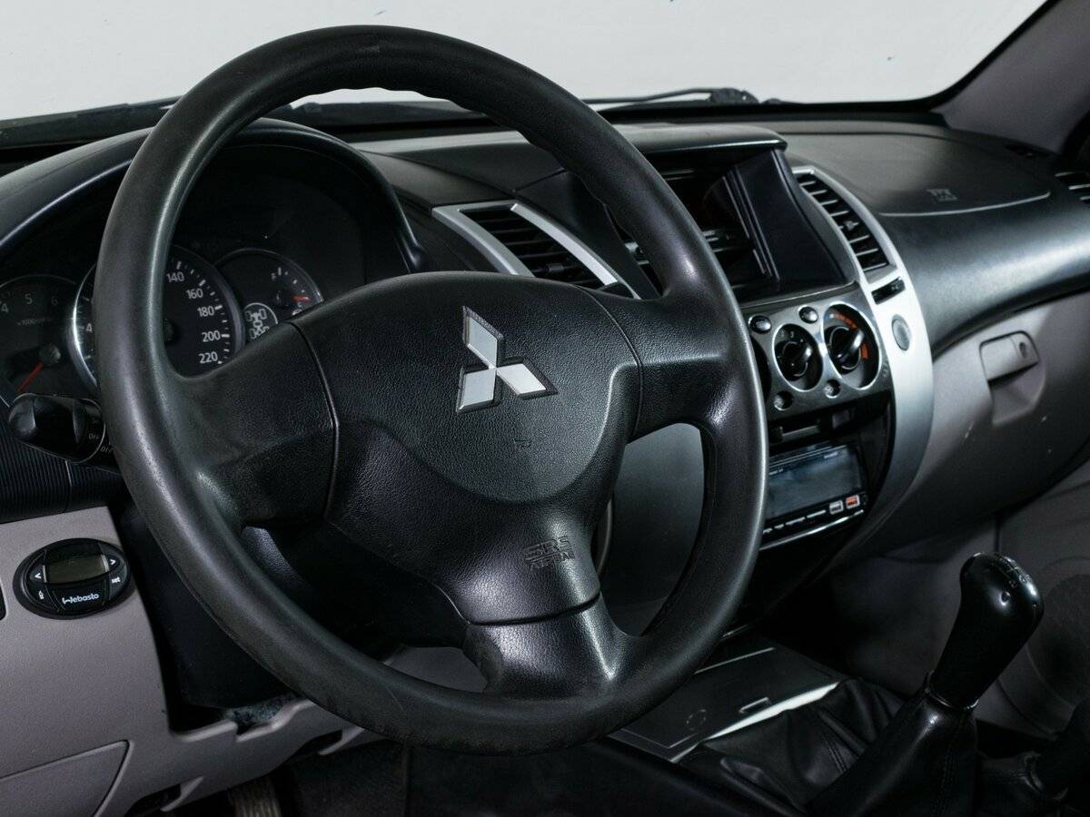 Mitsubishi Pajero Sport б/у, 2012, Механическая. Фото: #13