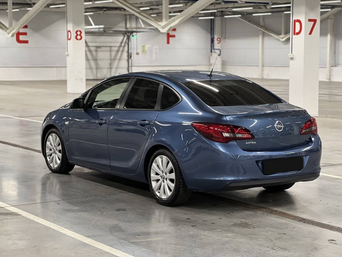 Opel Astra б/у, 2013, Механическая. Фото: #6