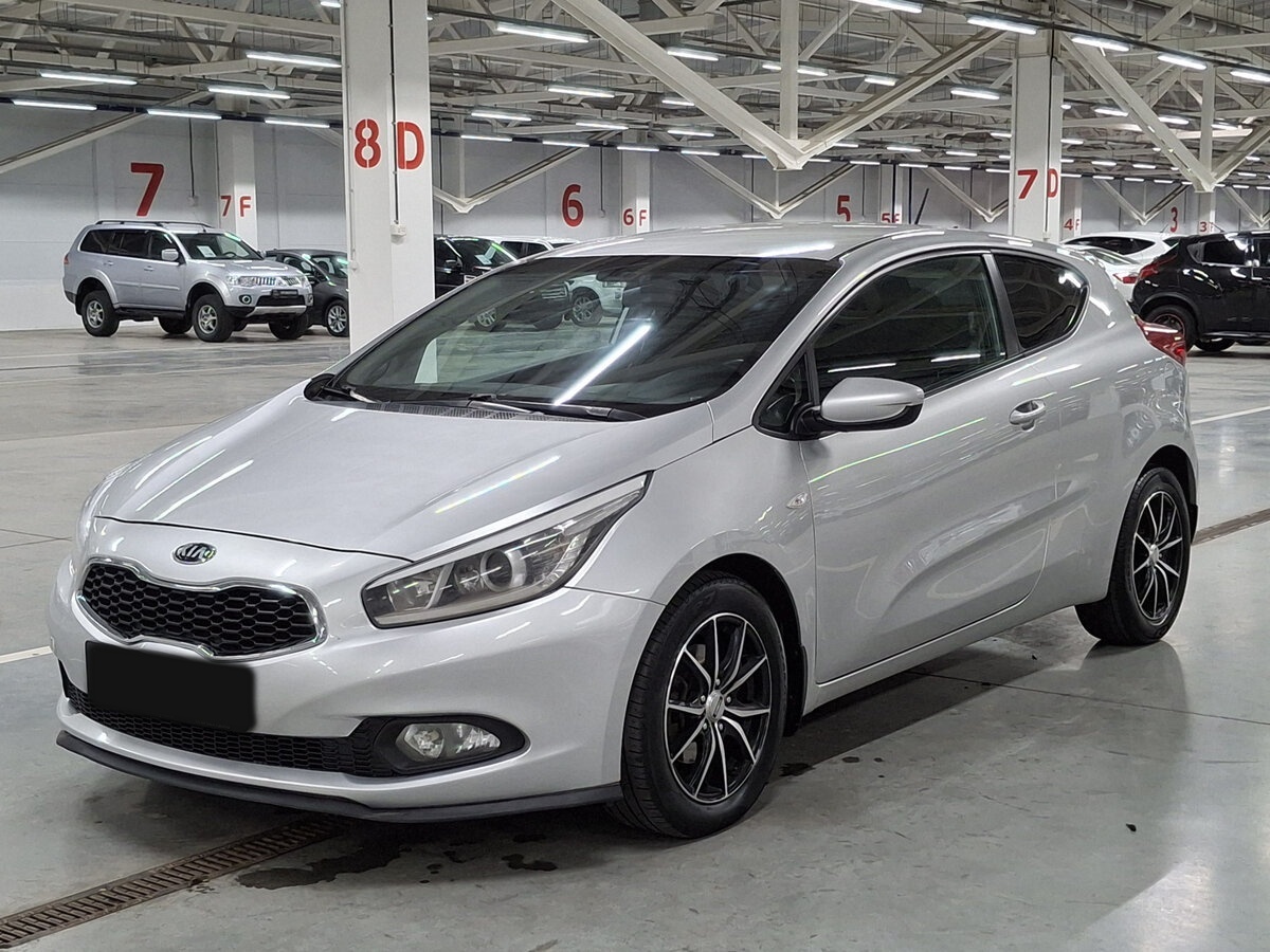 Kia Ceed б/у, 2013, Автоматическая. Фото: #0