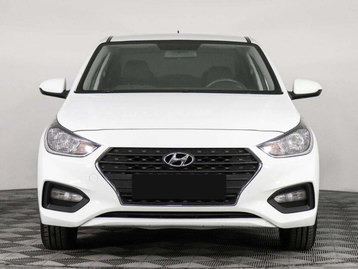 Hyundai Solaris б/у, 2018, Механическая. Фото: #1