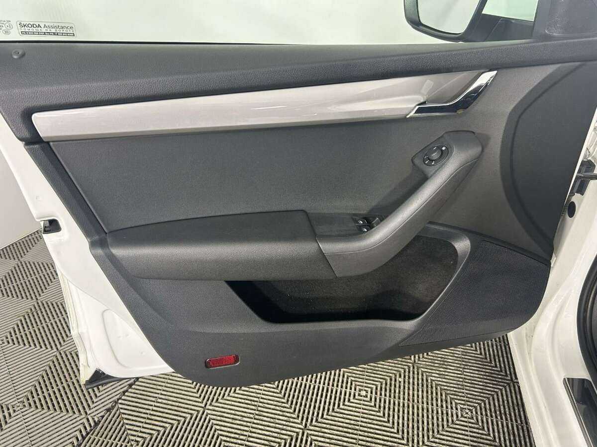 Skoda Octavia б/у, 2018, Механическая. Фото: #7