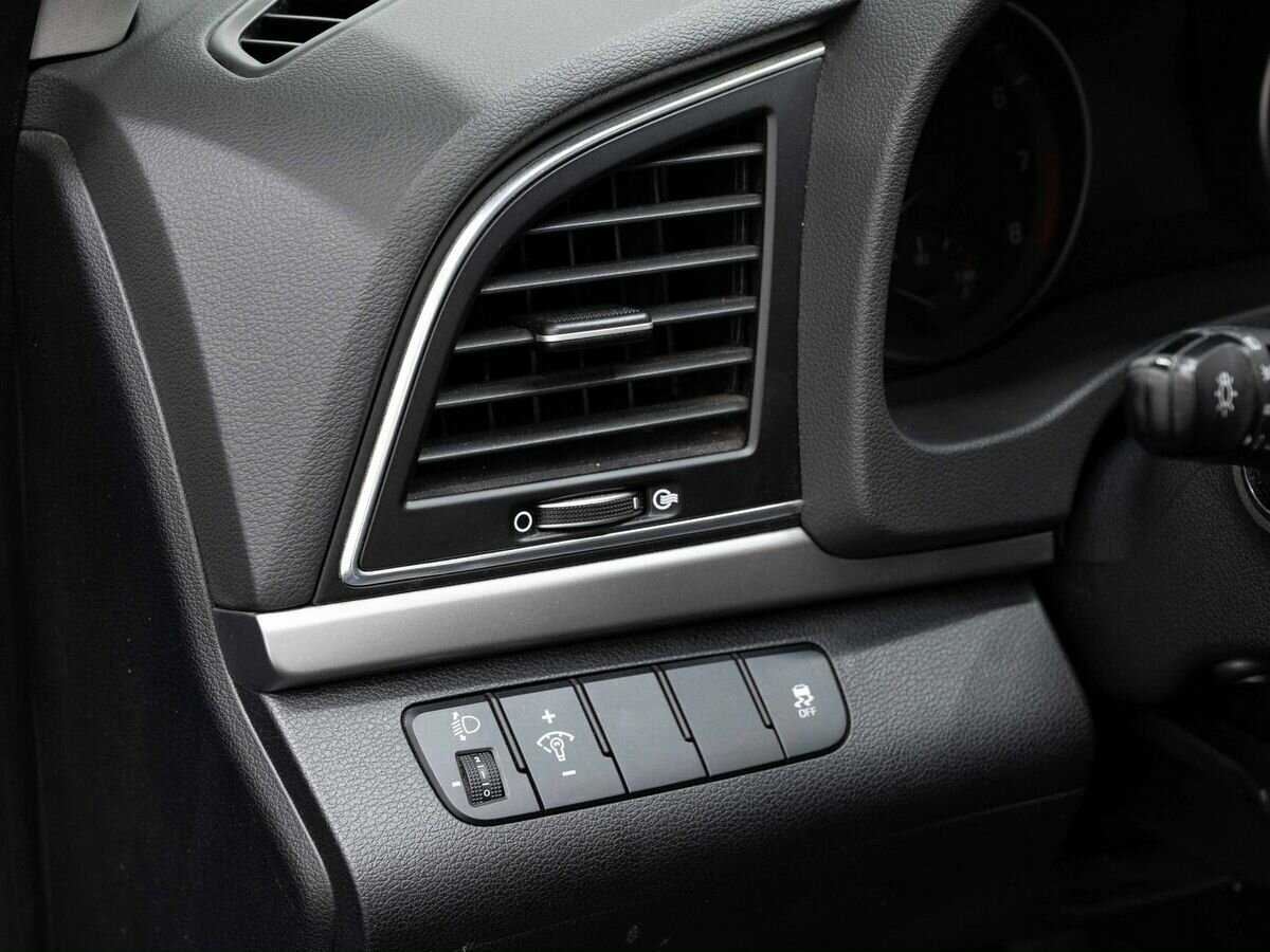 Hyundai Elantra б/у, 2017, Автоматическая. Фото: #14