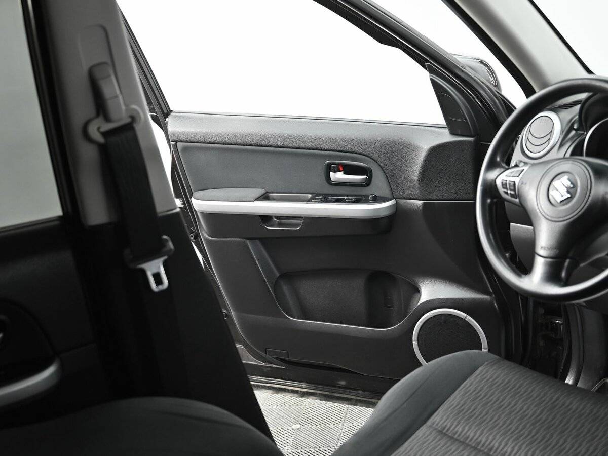 Suzuki Grand Vitara б/у, 2013, Автоматическая. Фото: #6