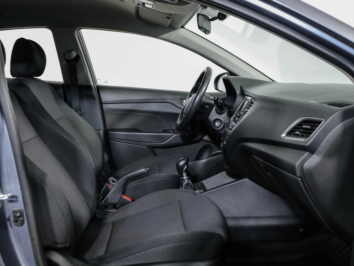 Hyundai Solaris б/у, 2018, Механическая. Фото: #17