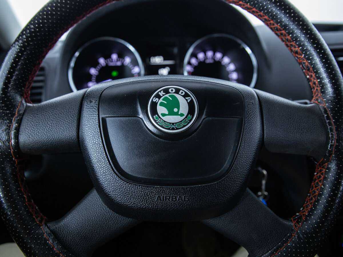 Skoda Yeti б/у, 2012, Механическая. Фото: #11