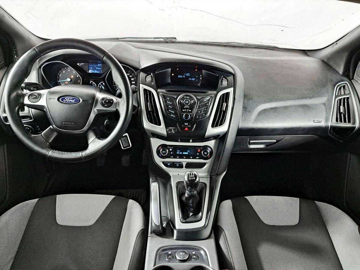 Ford Focus б/у, 2012, Механическая. Фото: #11