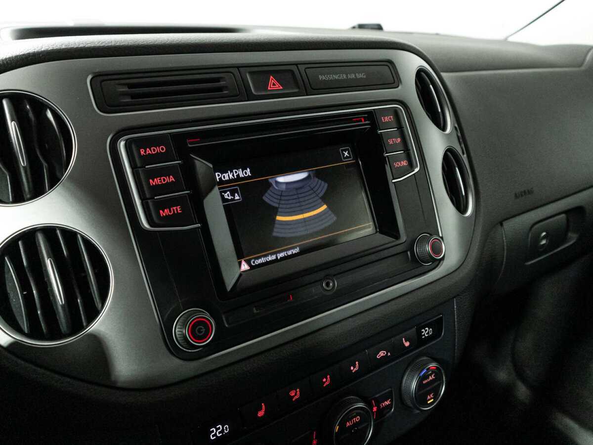 Volkswagen Tiguan б/у, 2015, Автоматическая. Фото: #15