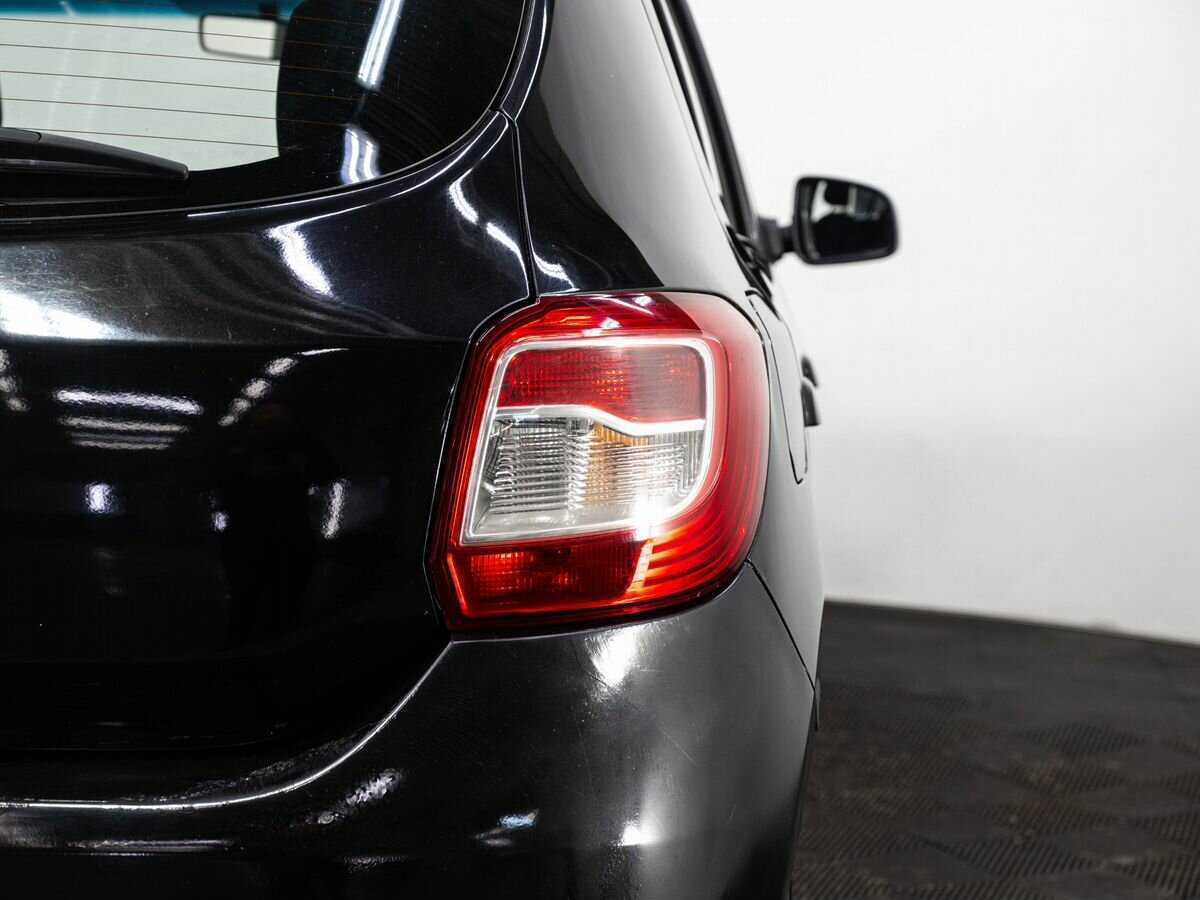 Renault Sandero б/у, 2016, Механическая. Фото: #4