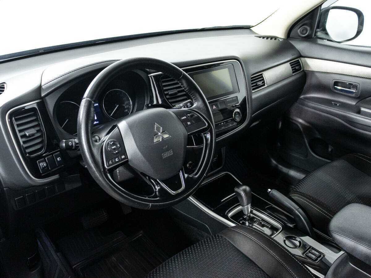 Mitsubishi Outlander б/у, 2018, Вариатор. Фото: #10