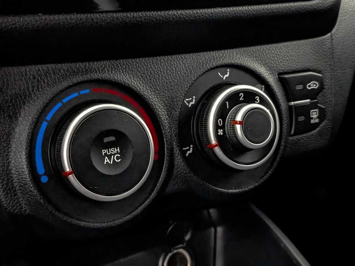 Kia Rio б/у, 2012, Механическая. Фото: #20