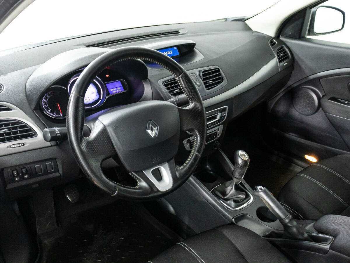 Renault Fluence б/у, 2013, Механическая. Фото: #10