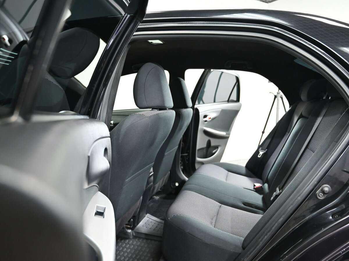 Toyota Corolla б/у, 2013, Автоматическая. Фото: #5