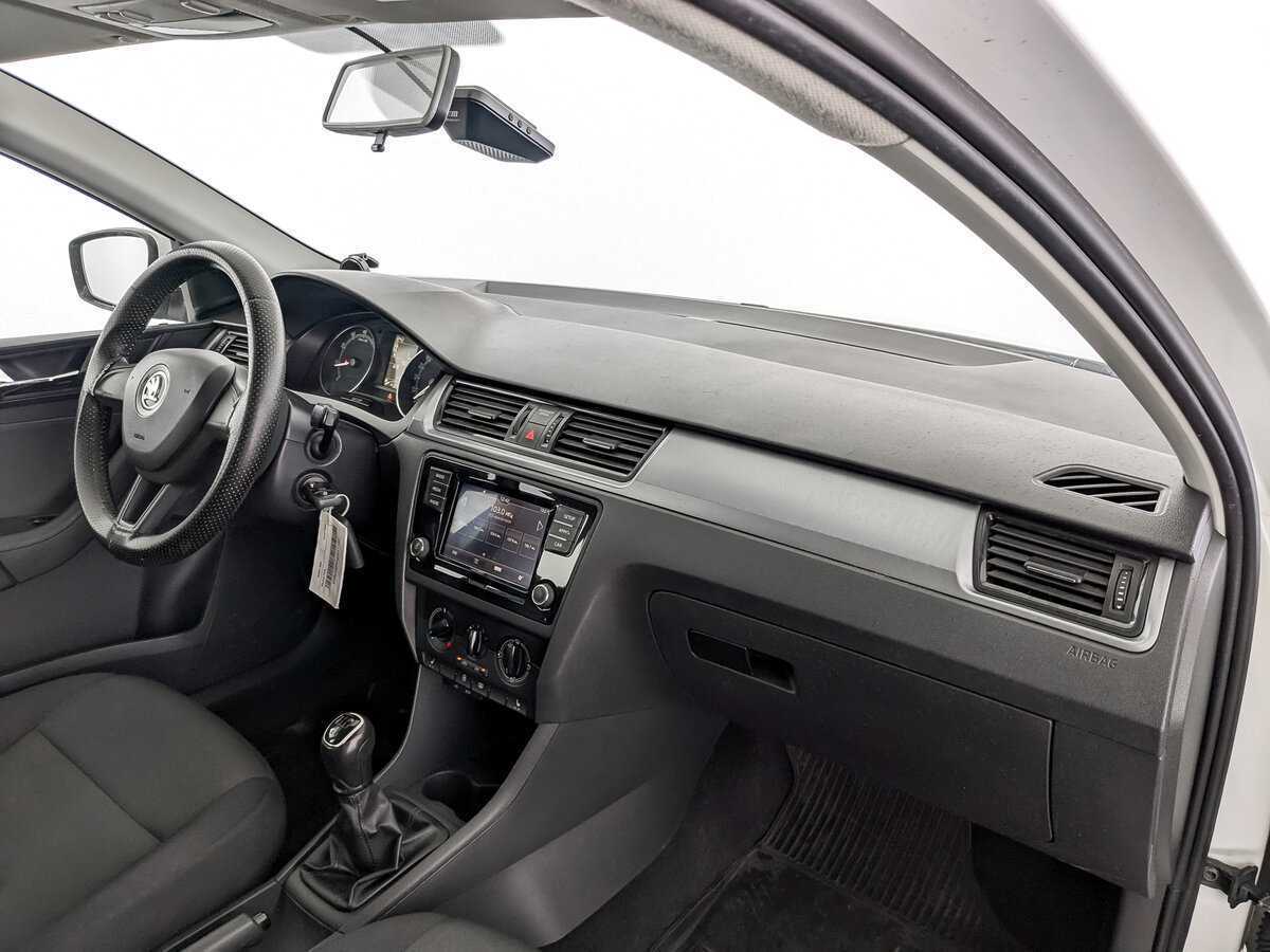 Skoda Rapid б/у, 2017, Механическая. Фото: #10